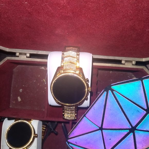 MK Gen 6 Bradshaw Pavé Gold-Tone Smartwatch